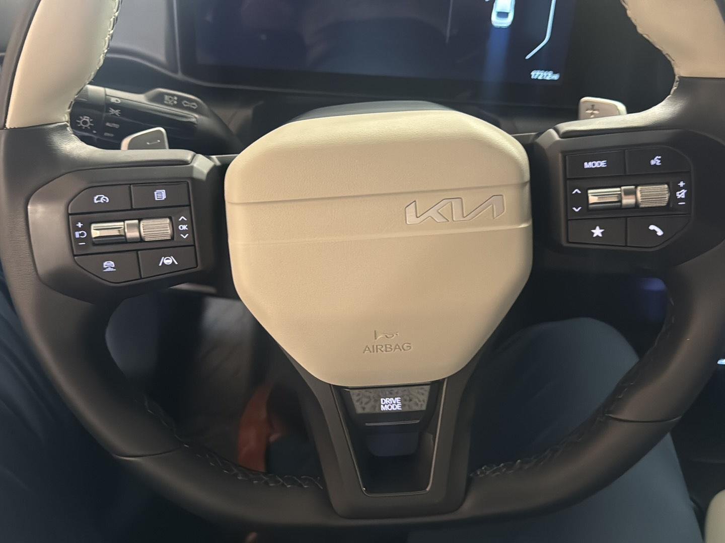 Used 2025 Wave Blue Kia GT-Line image 9