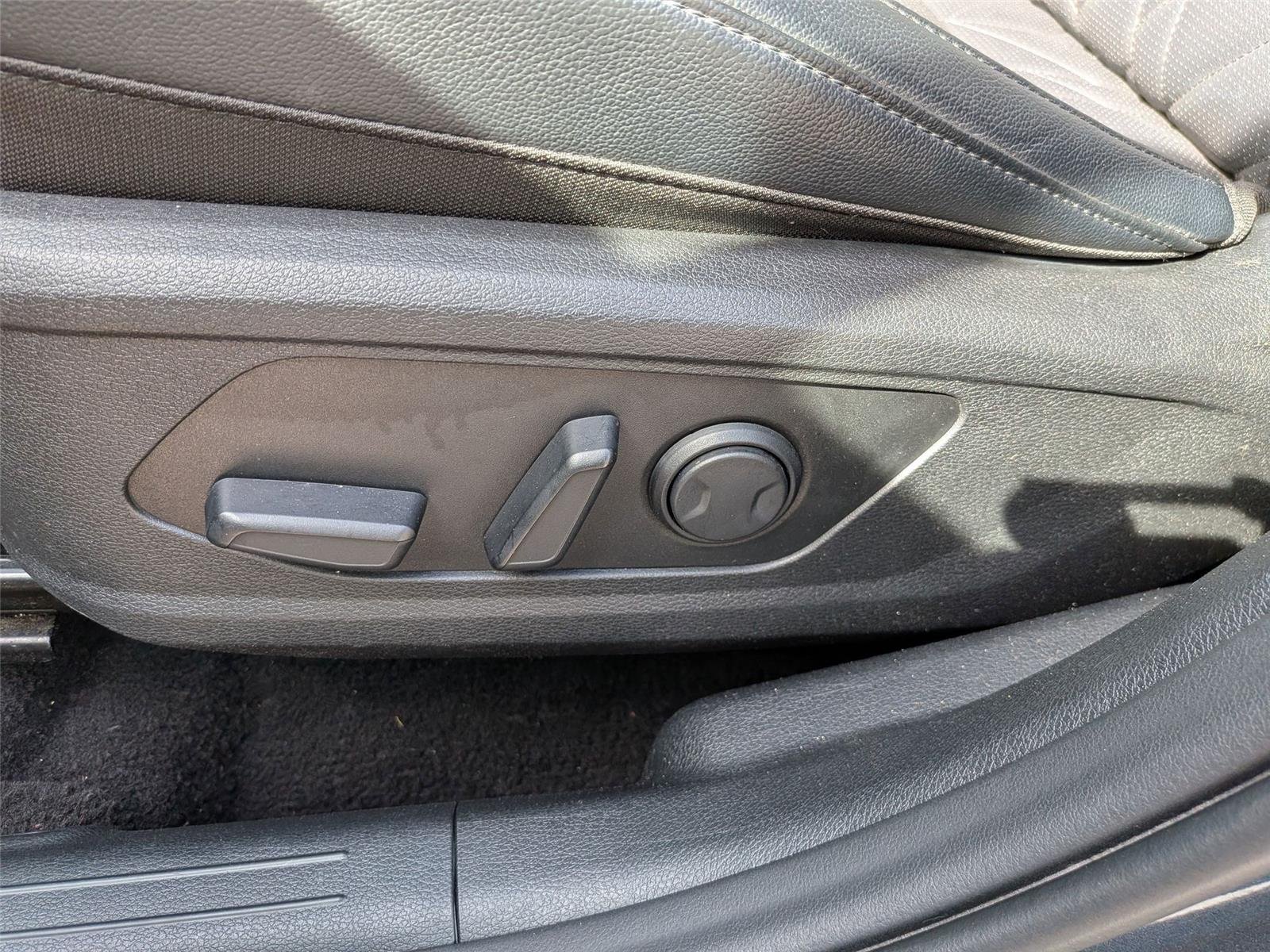 Used 2024 Sapphire Blue Kia X-Line image 14