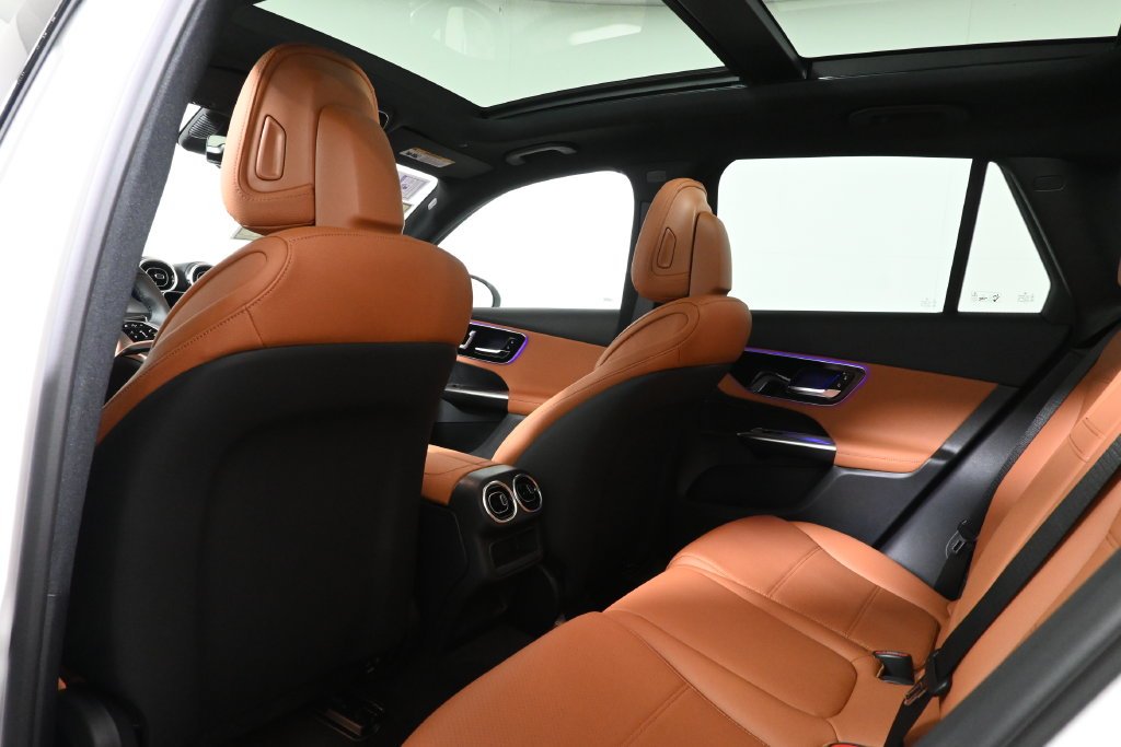 New 2027 Polar White Mercedes-Benz GLC 300 image 27