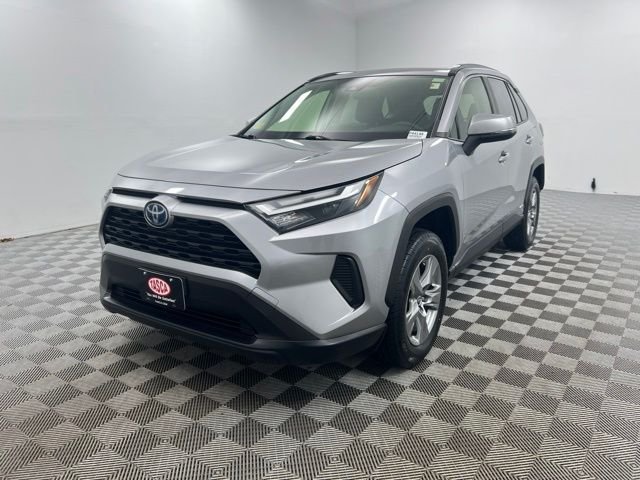 Used 2023 Silver Toyota XLE image 2