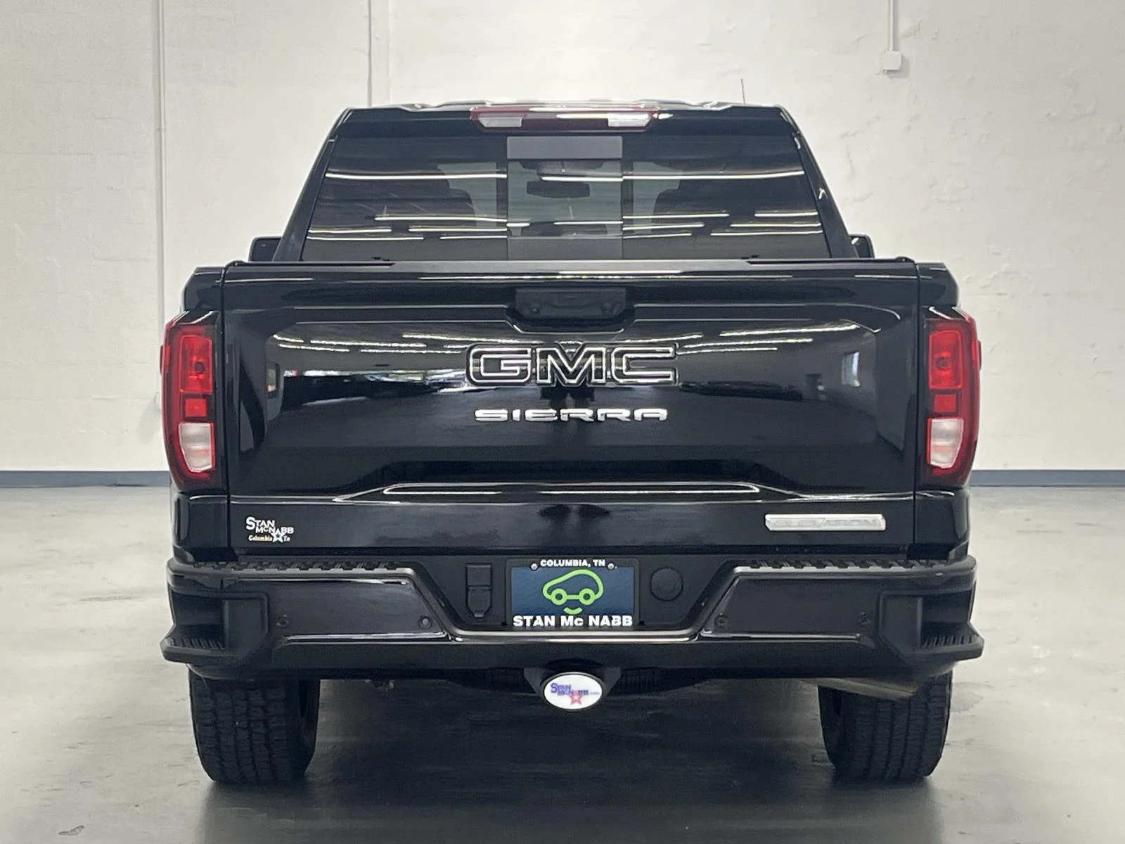 Certified Used 2024 Onyx Black GMC Elevation image 7