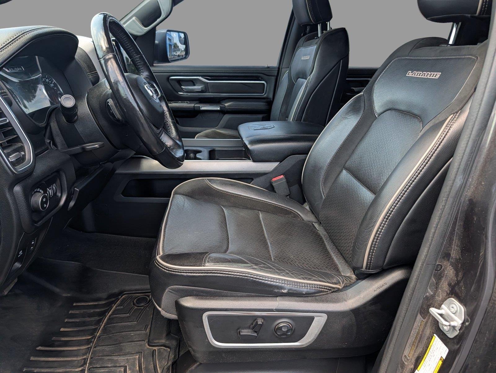 Used 2020 Granite Crystal Metallic Clearcoat Ram Laramie image 12