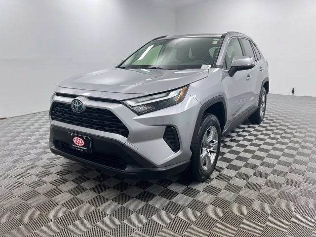 Used 2023 Silver Toyota XLE image 2