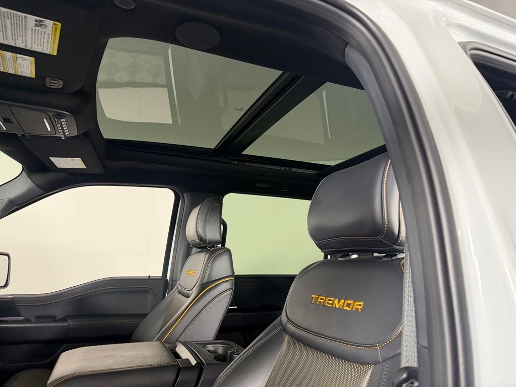 Used 2025 Oxford White Ford Tremor image 24