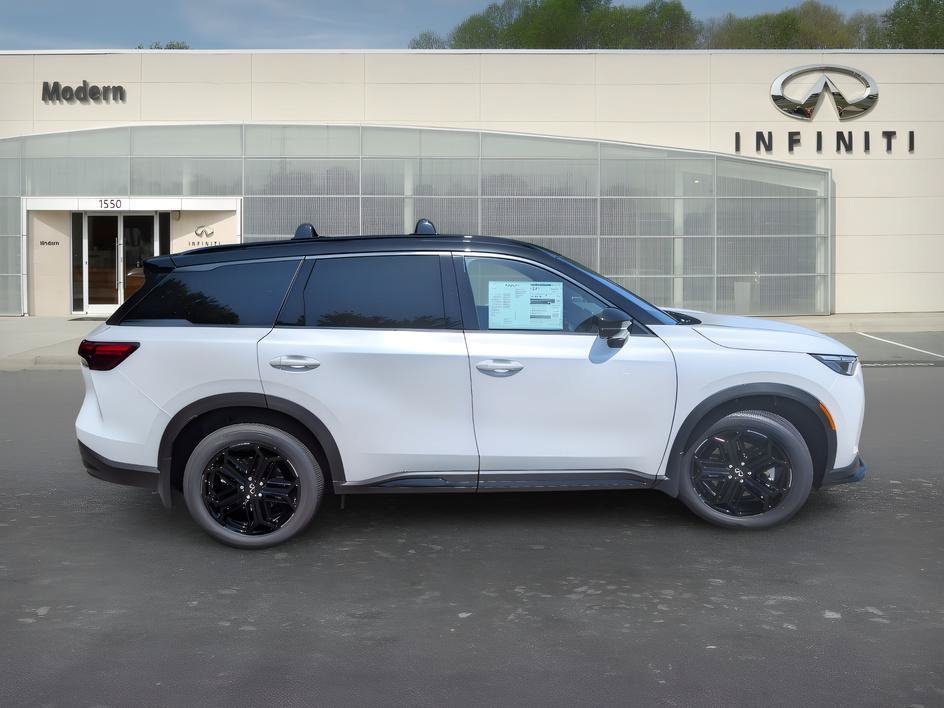 New 2027 Radiant White/Black Obsidian INFINITI SPORT image 4