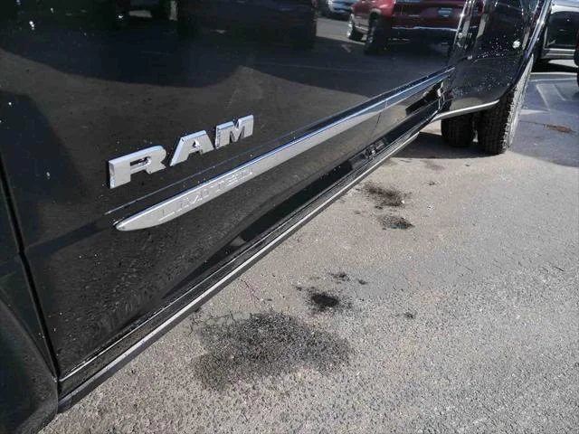 2026 RAM 3500 Limited - Photo 17