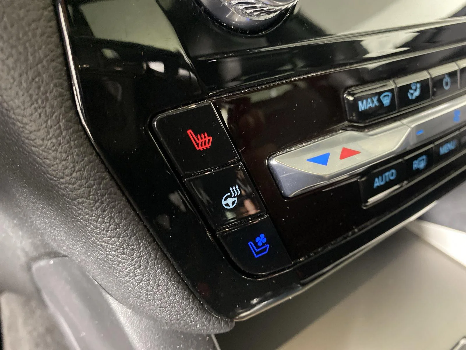 Used 2022 Atlas Blue Ford ST image 31