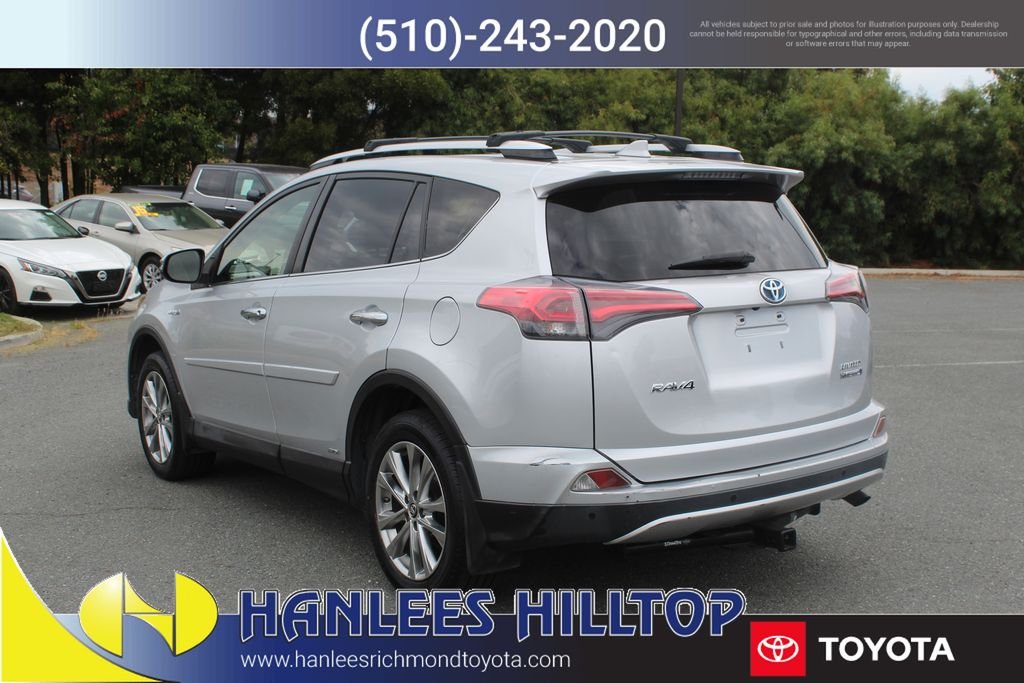 Used 2016  Toyota Limited image 9