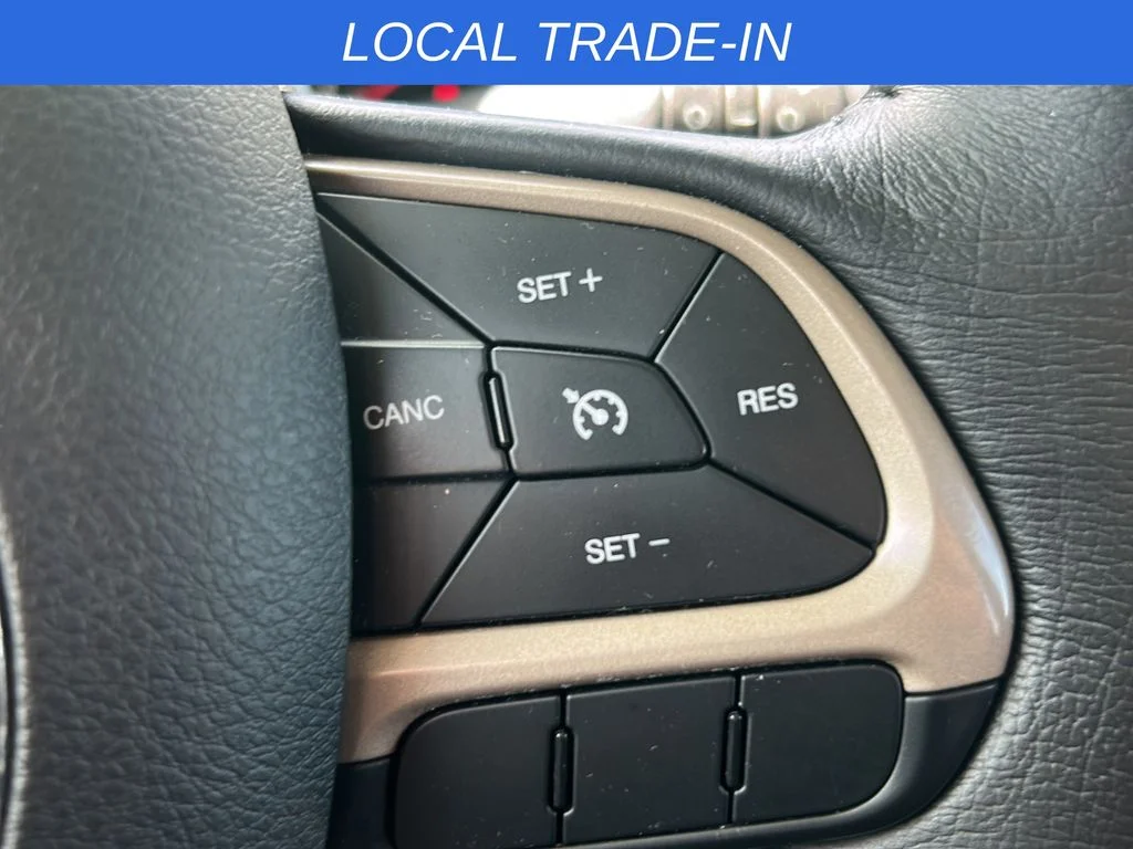 Used 2016 White Jeep Latitude image 17