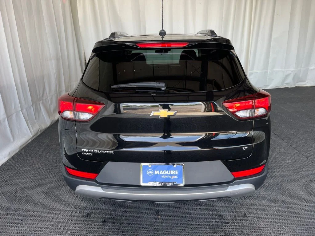 Used 2022 Black Chevrolet LT image 29