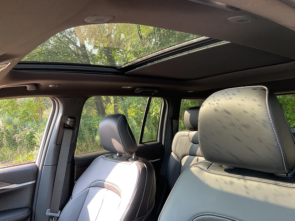 New 2027 High Gloss Black Jeep Limited image 13