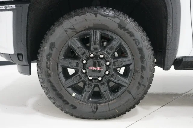 2026 GMC Sierra 2500HD AT4 - Photo 12