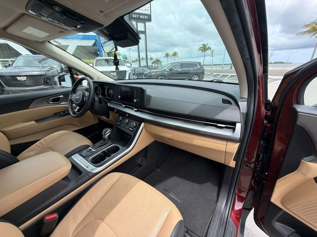 Used 2024 Red Kia LX image 36