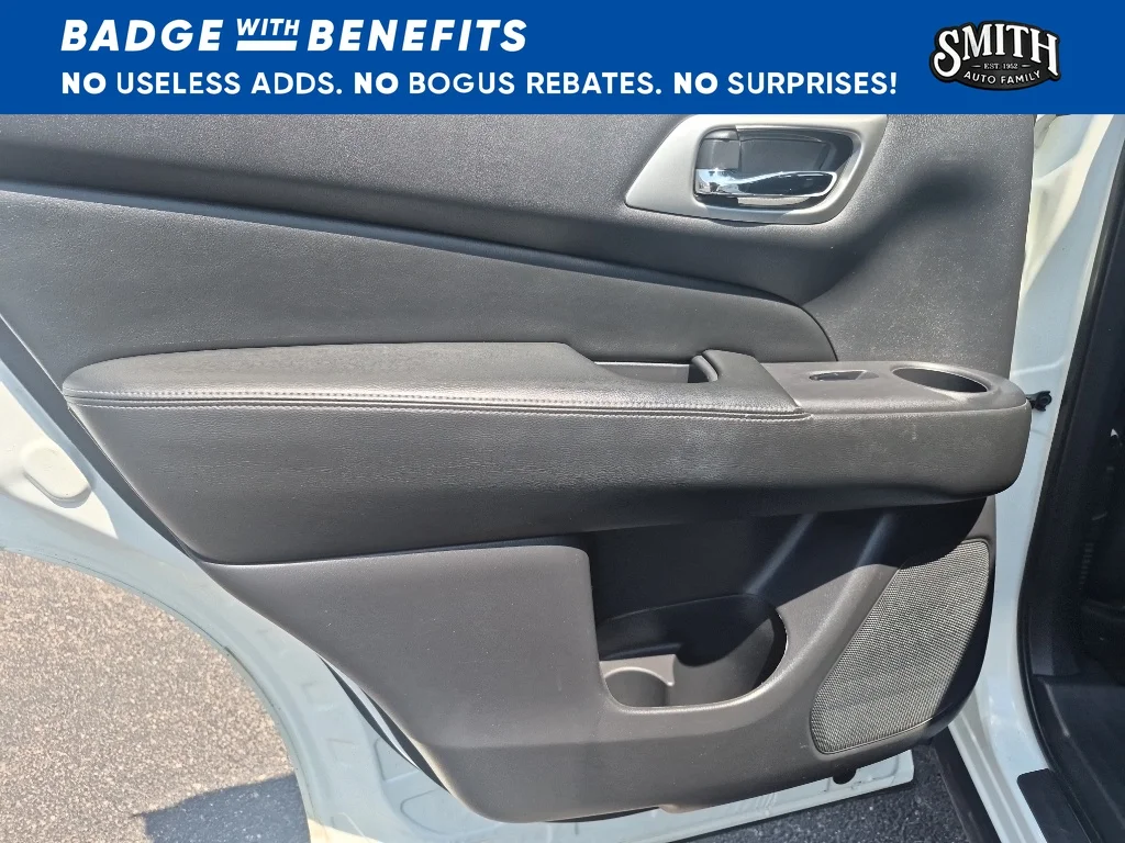 Certified Used 2018 White Nissan SL image 17