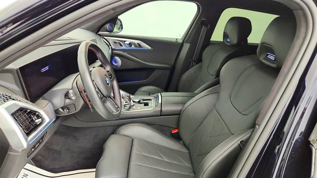 Used 2025 Carbon Black Metallic BMW SAV w/ Bowers & Wilkins Diamond Surround Sound image 21