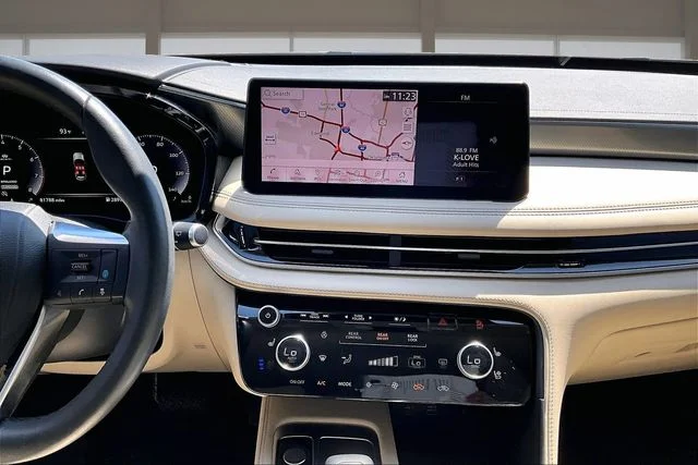 Used 2023 Black INFINITI LUXE image 6