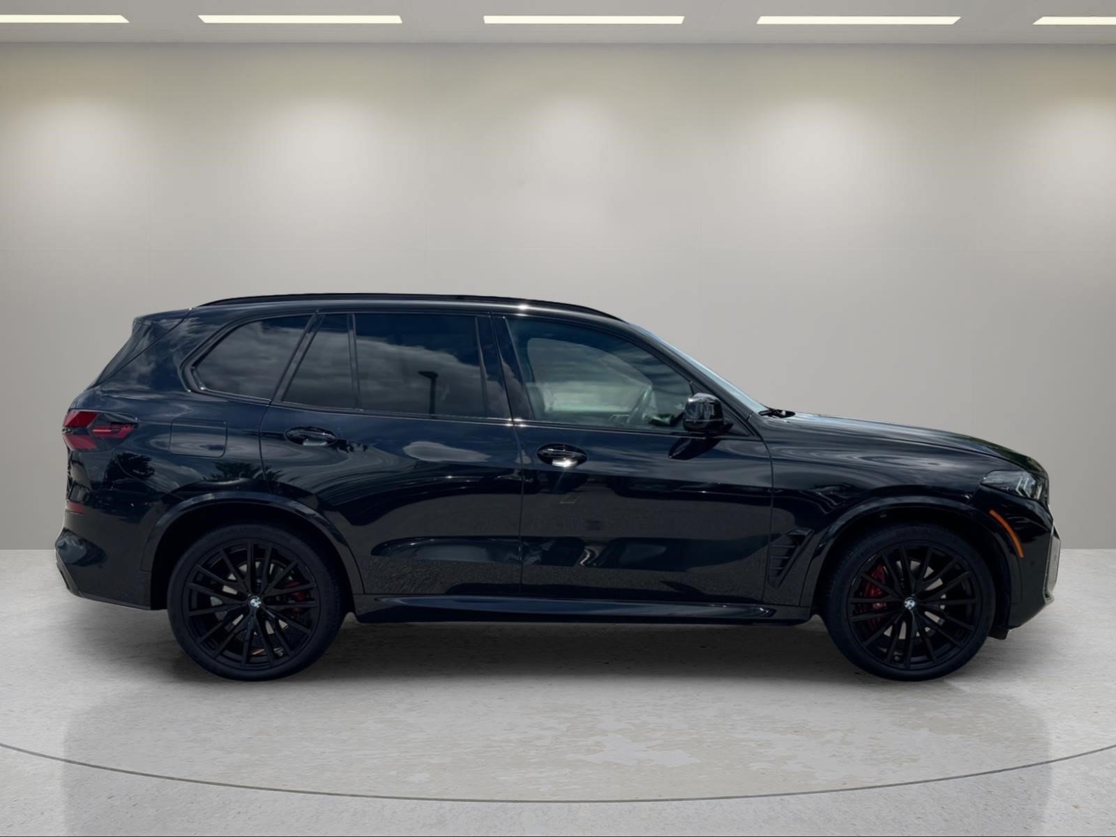 Used 2024 Black Sapphire Metallic BMW sDrive40i image 6