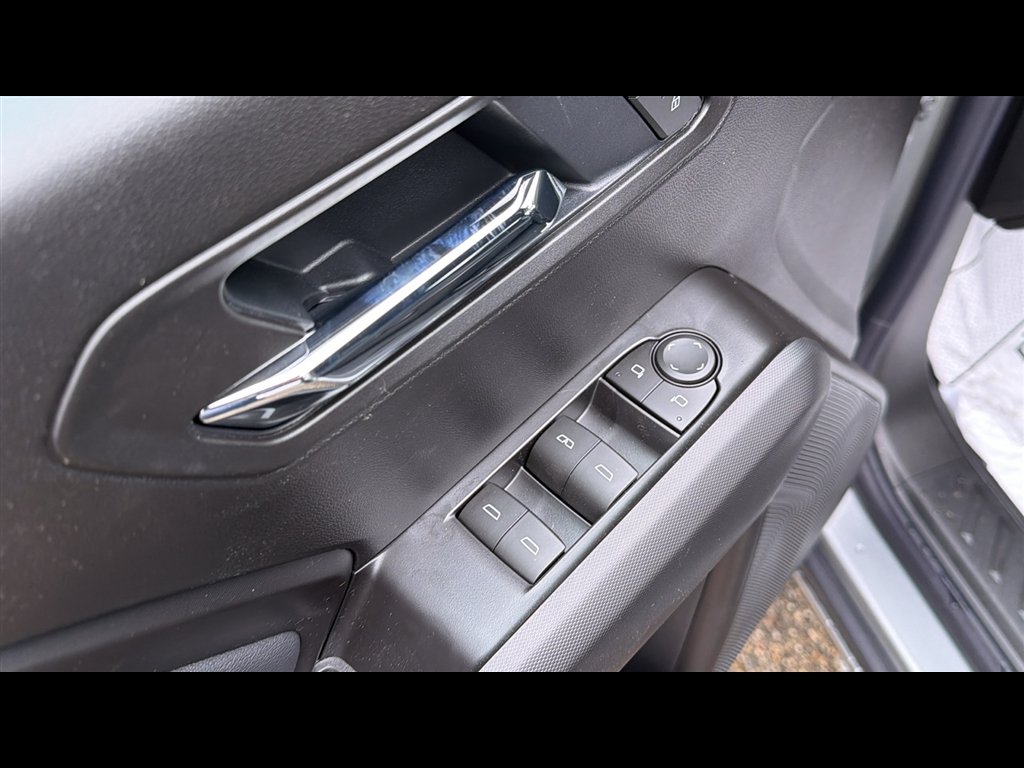2026 Chevrolet Colorado LT - Photo 8