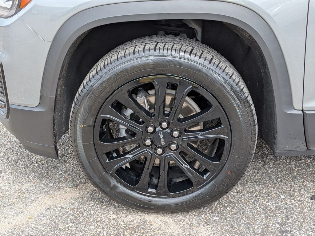 Used 2023 Silver GMC SLE image 11