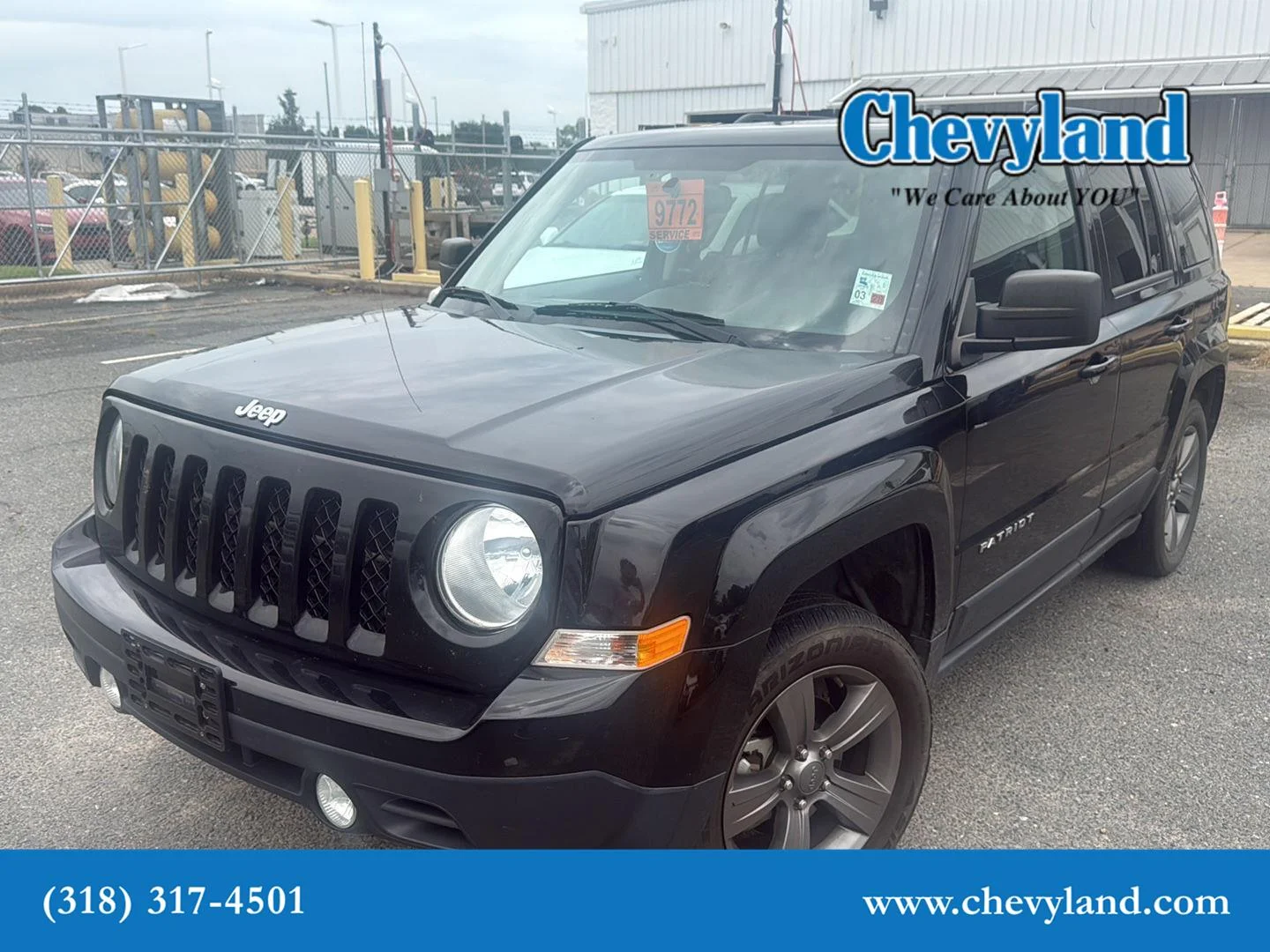 Used 2015 Bright White Clearcoat Jeep High Altitude Edition image 2