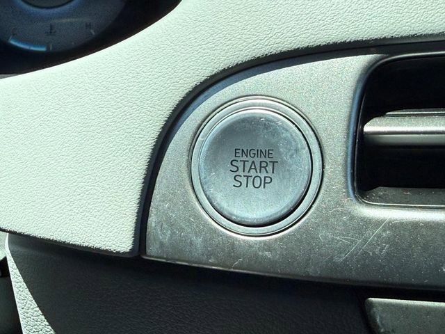 Used 2024 Silver Hyundai SEL image 18