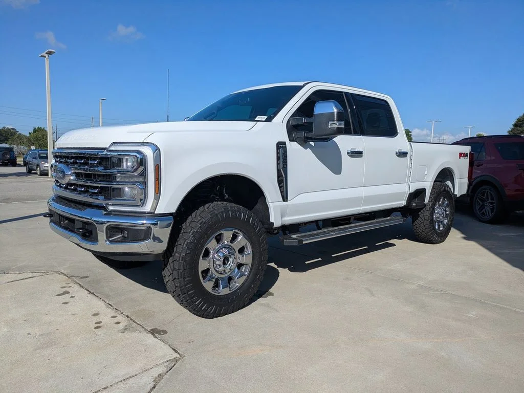 New 2026 Oxford White Ford Lariat image 8