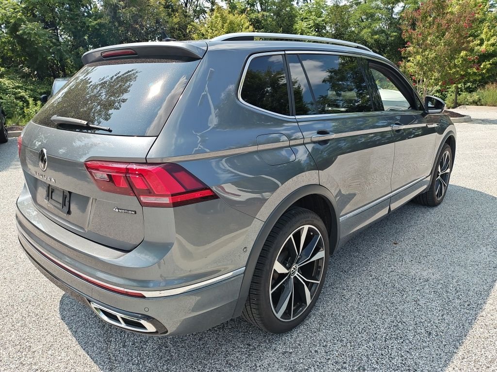 Used 2022 Gray Volkswagen 2.0T SEL R-Line image 7