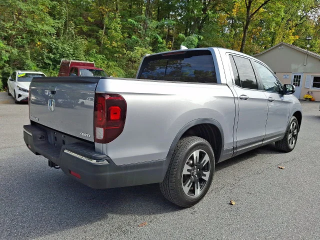 Used 2020 Silver Honda RTL image 7
