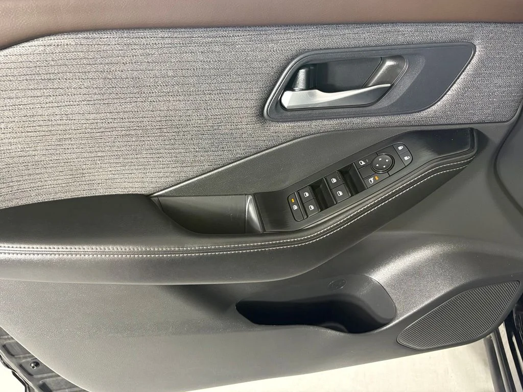 Used 2023 Black Nissan SV image 19