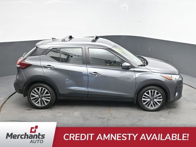 Used 2024 Gray Nissan SV image 29