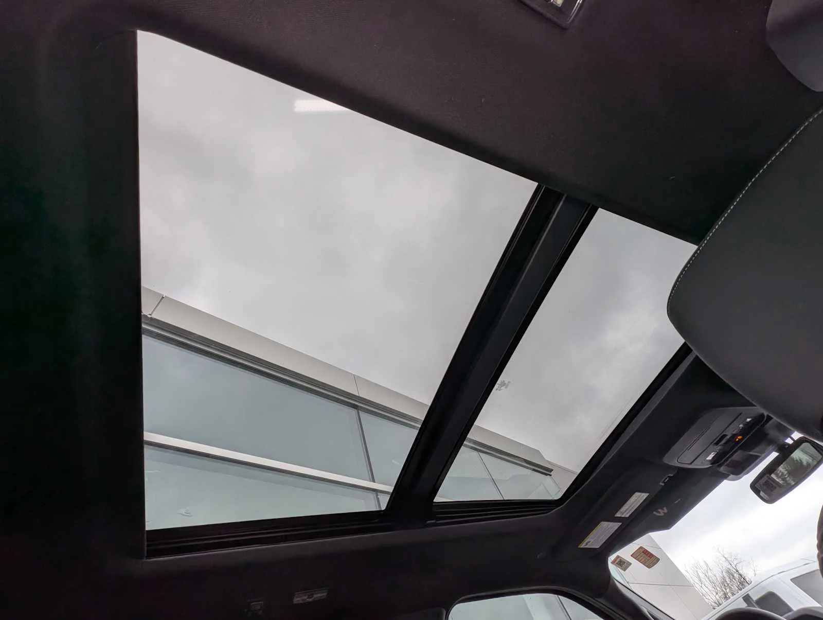 New 2026 Agate Black Metallic Ford XLT image 17