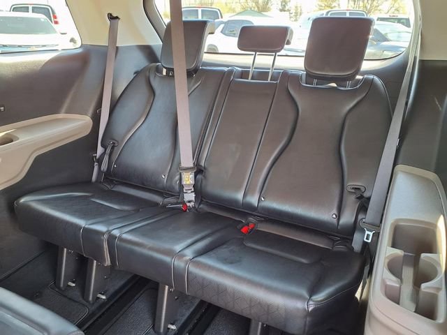 Used 2025 Gray Kia LXS image 8