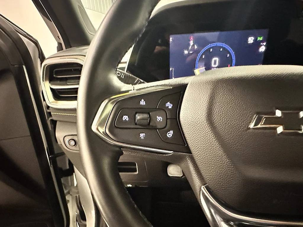 Used 2024 Summit White Chevrolet ACTIV image 36