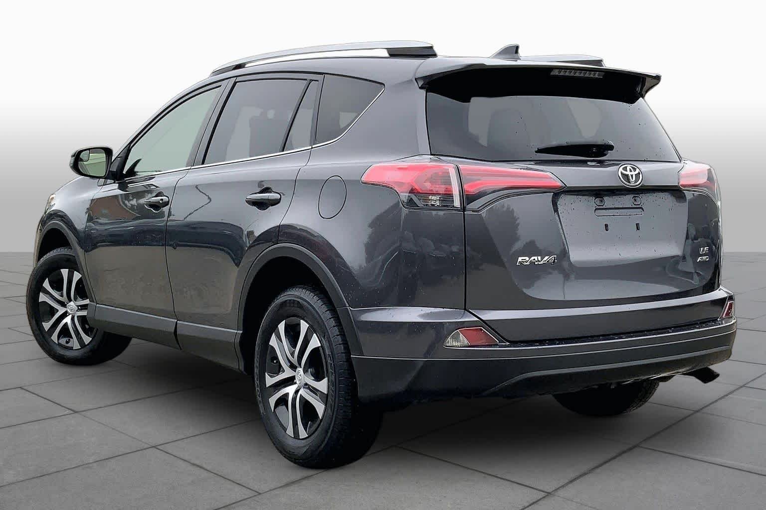 Used 2016 Magnetic Gray Metallic Toyota LE image 12