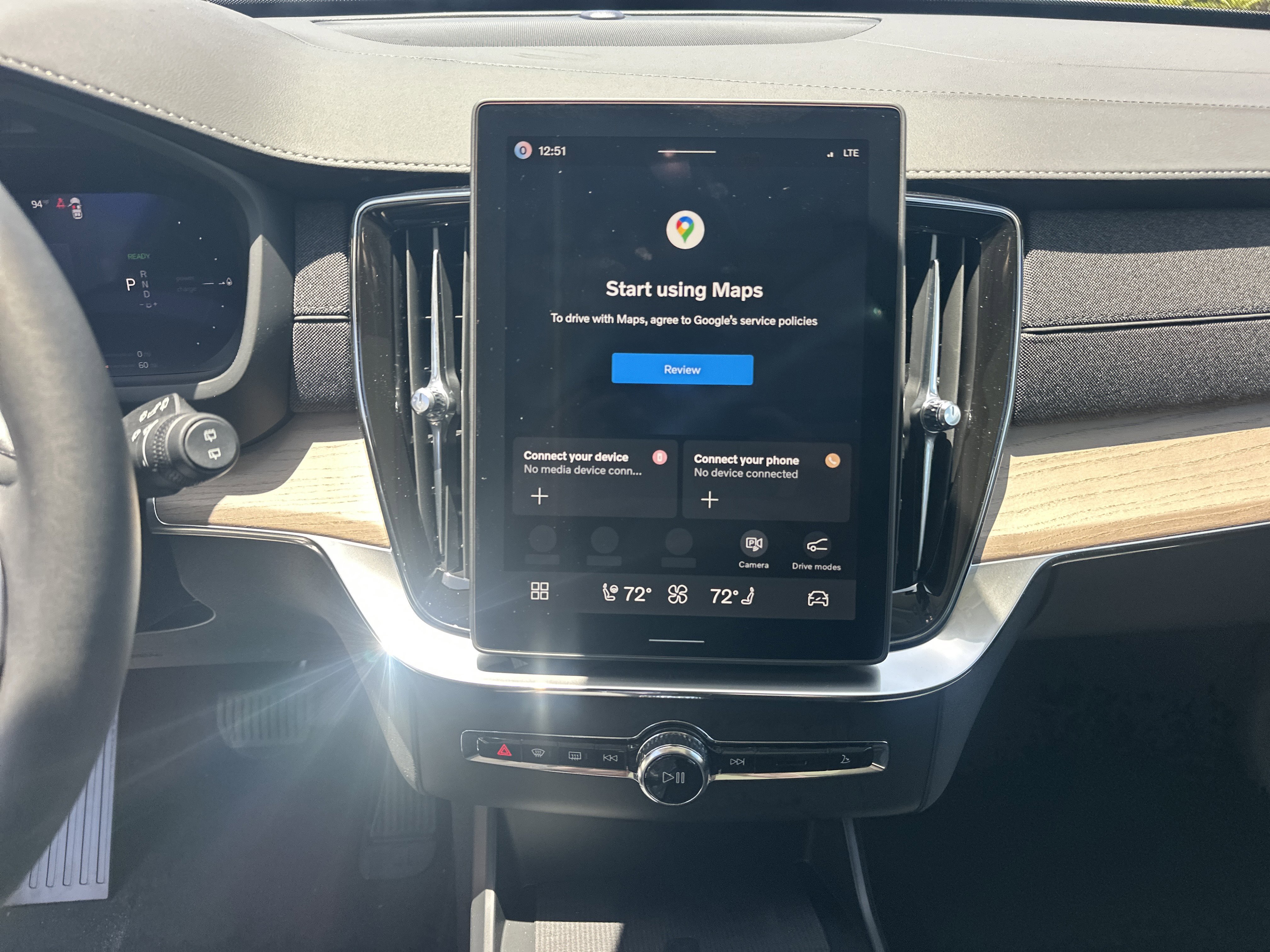 New 2026 Crystal White Volvo Core image 20