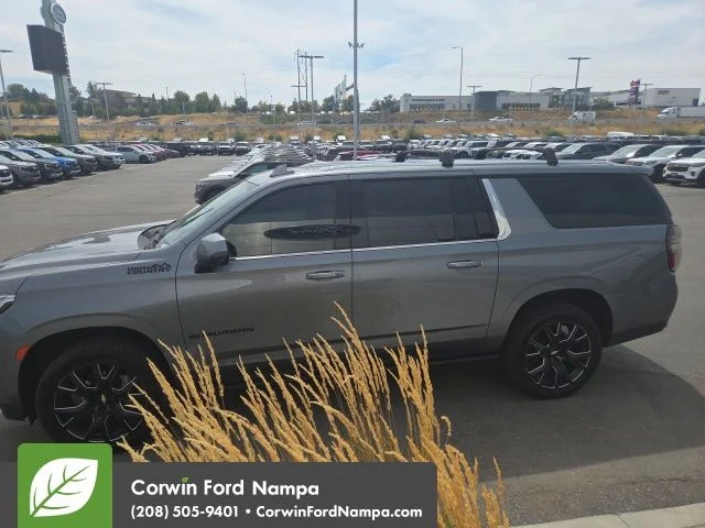 Used 2021 Gray Chevrolet High Country image 4