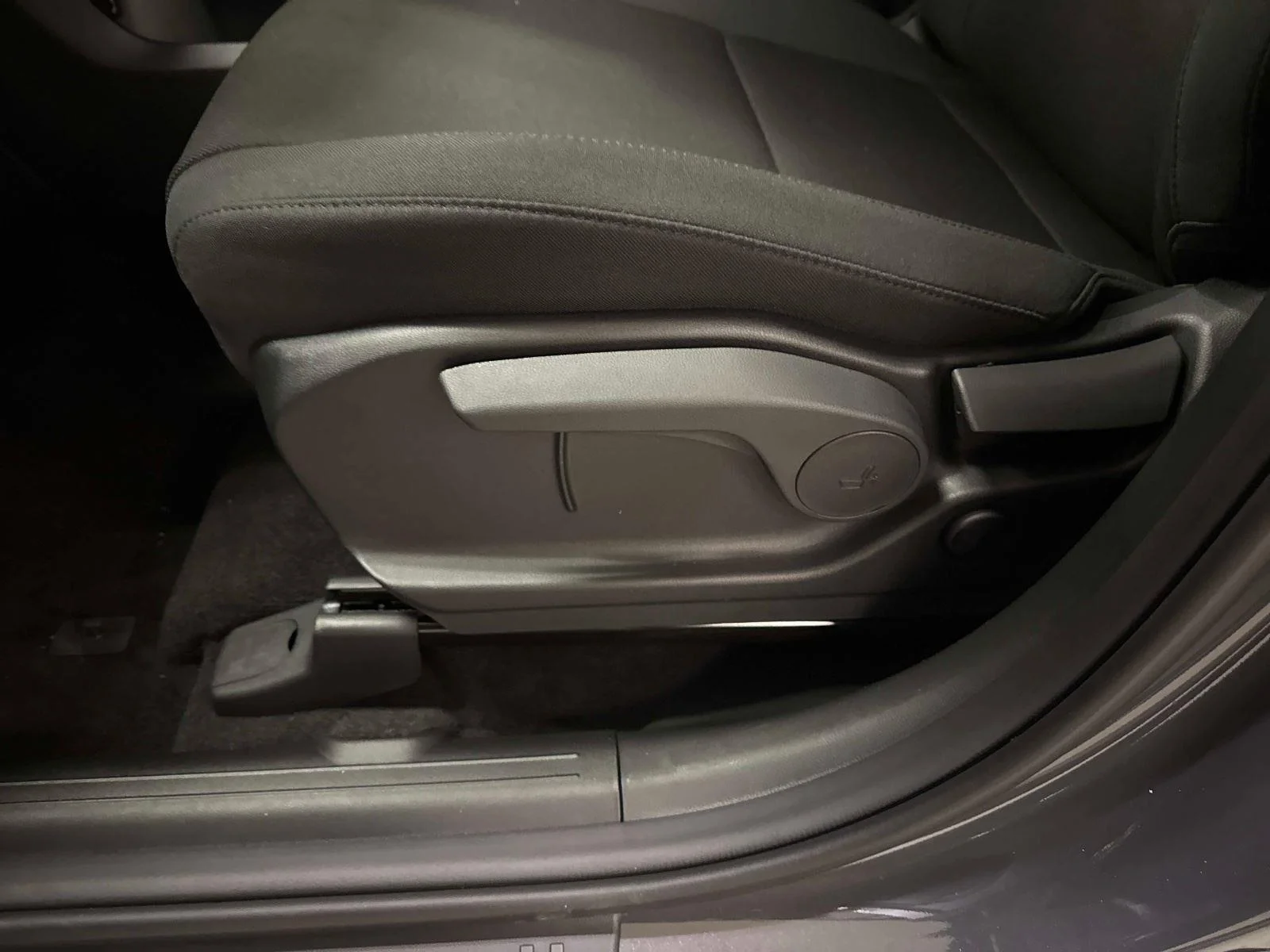 New 2026 Ecotronic Gray Hyundai SE image 20