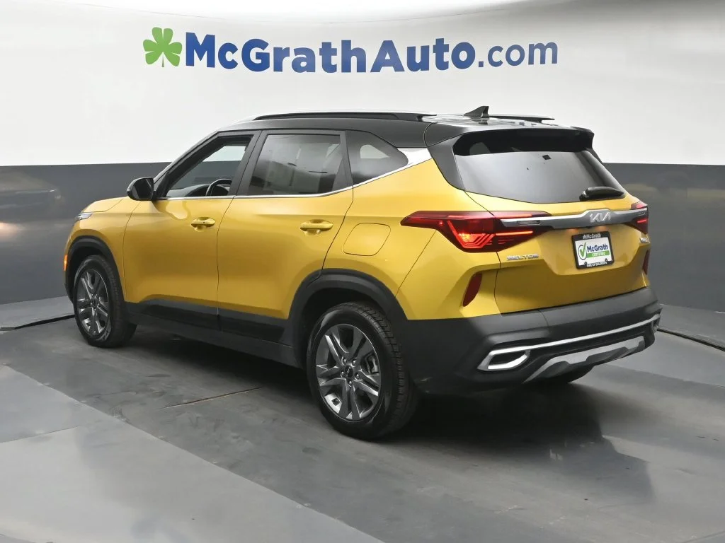 Used 2022 Yellow Kia S image 24