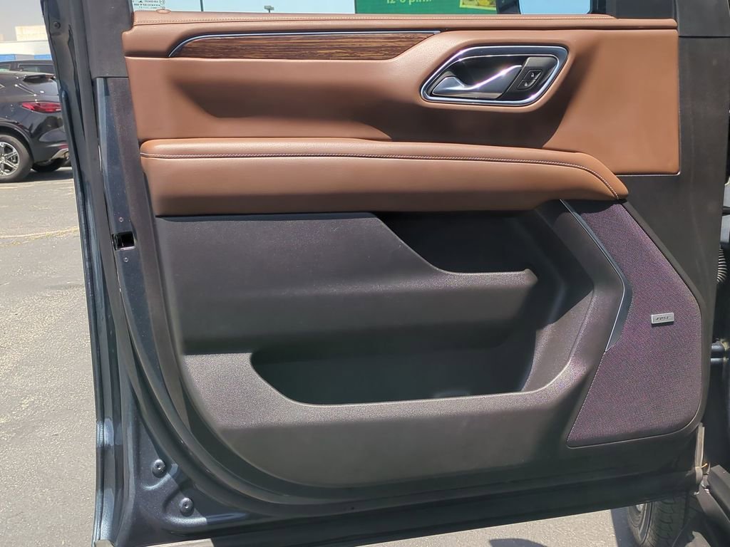 Used 2021 SHADOW GRAY METALLIC Chevrolet High Country image 25