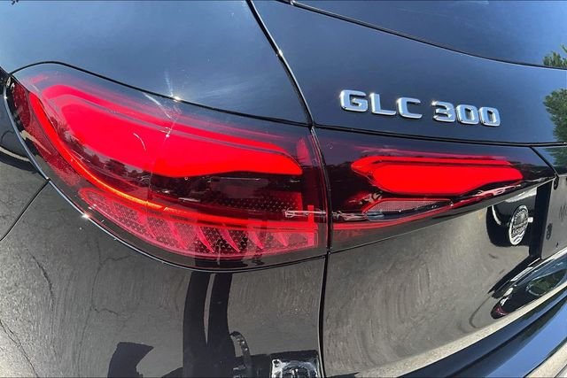 Used 2026 Black Mercedes-Benz GLC 300 image 25
