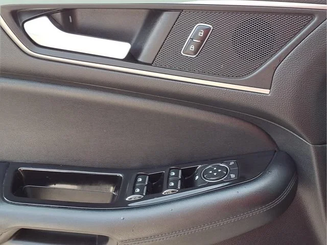 Used 2016 White Ford SEL image 16