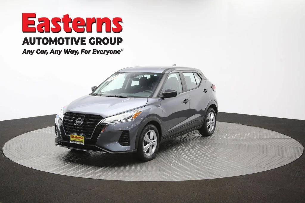 Used 2023 Gray Nissan S image 53