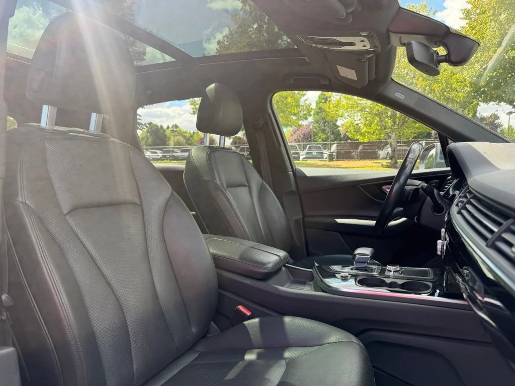 Used 2019 Gray Metallic Audi 55 Prestige image 25