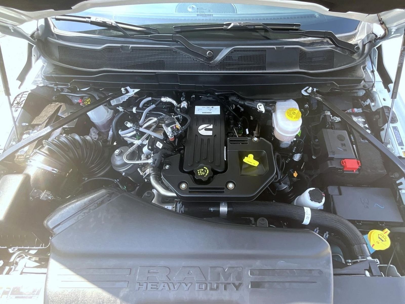 Used 2025 White Ram Laramie image 29