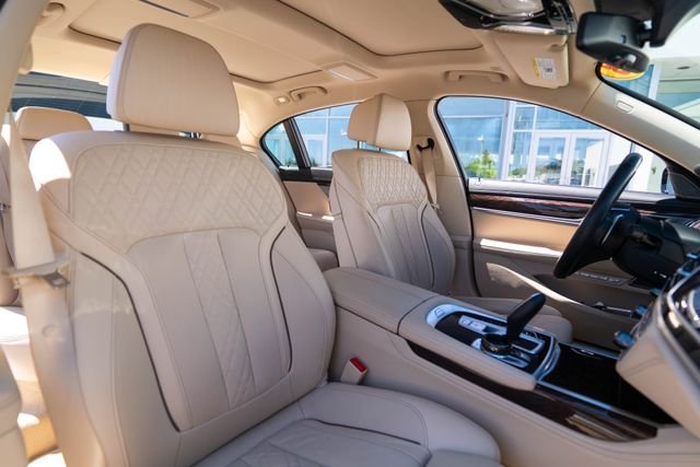 2018 BMW 7 Series 750i - Photo 15