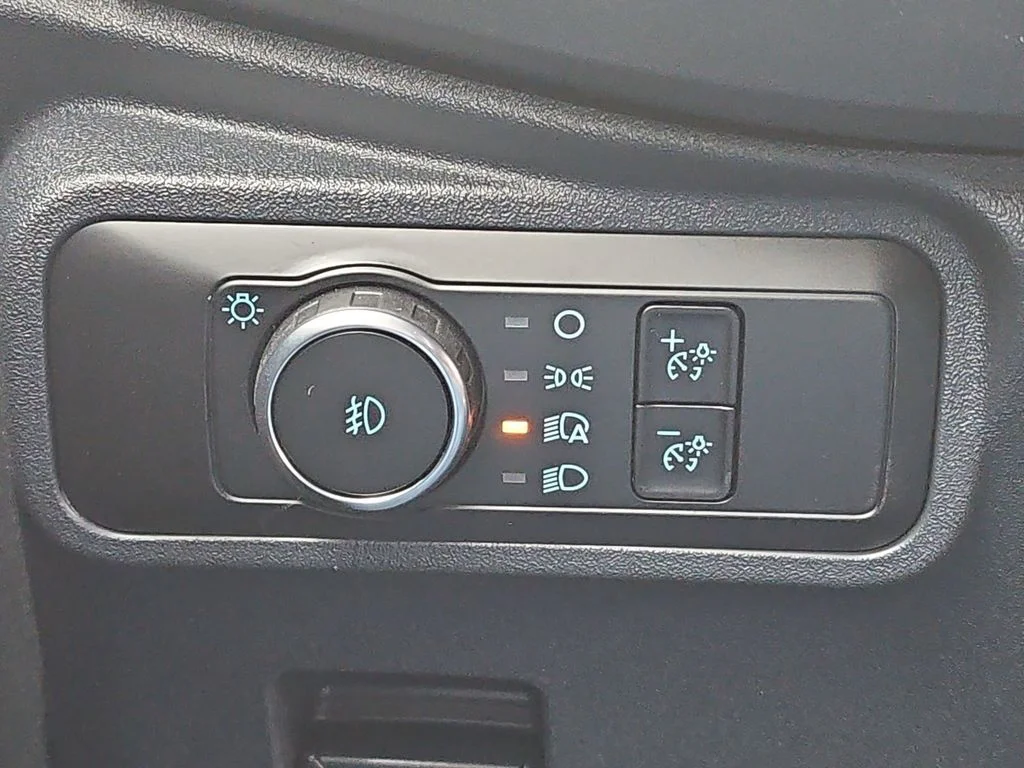 New 2025 Oxford White Ford Badlands® image 35