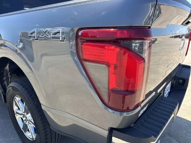Used 2024 Gray Ford XLT image 16