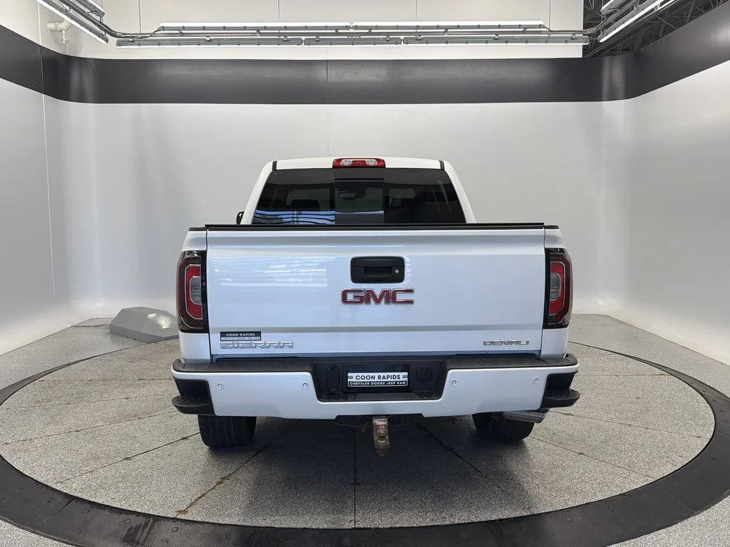 Used 2017 White GMC Denali image 4