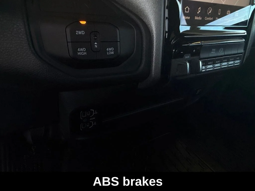 2025 RAM 3500 Chassis Tradesman - Photo 17