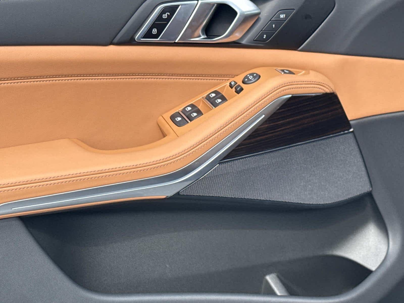New 2026 Carbon Black Metallic BMW xDrive40i image 27